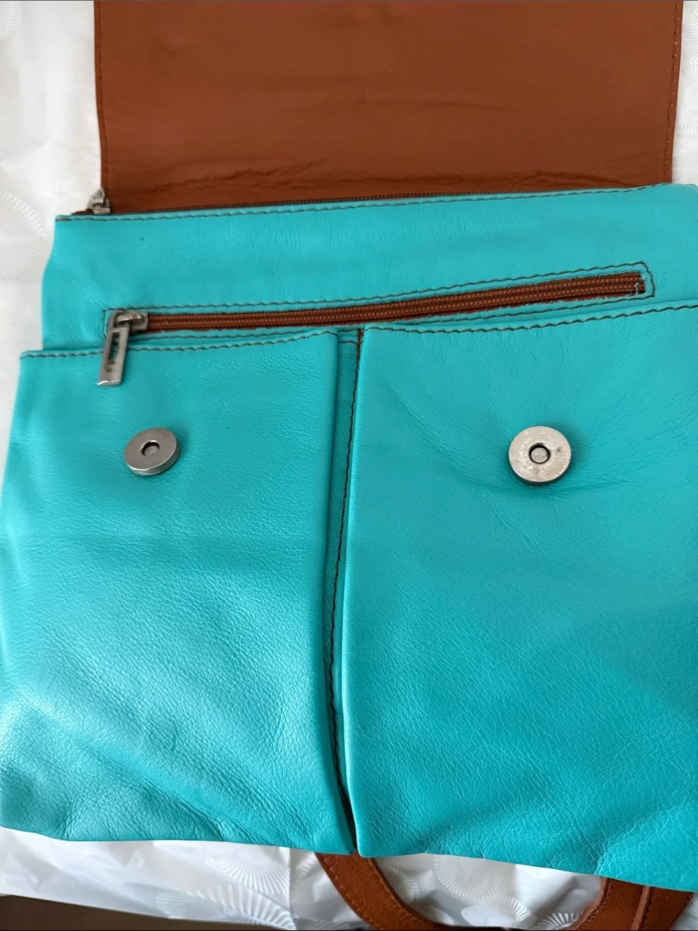 Vera Pelle made in Italy Tan and Teal Two-Tone Leather Crossbody,